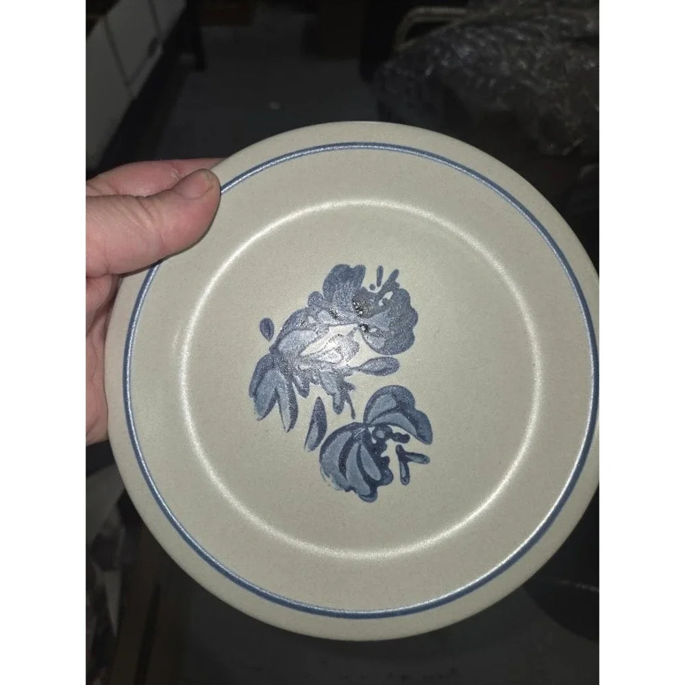 Pfaltzgraff Yorktowne Blue Floral Stoneware Bread Butter Plate 6.75 Inch Vintage